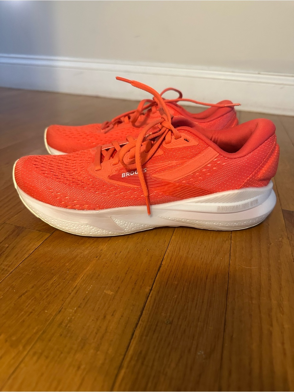 Brooks adrenaline women’s sneakers. Size 9.5